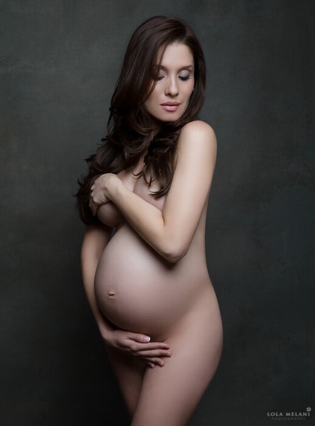 Photography erotic fine art pregnant ancient woman