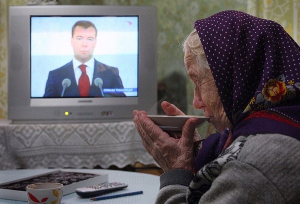 Медведев назвал число бедных в России Премьер-министр России Дмитрий Медведев заявил, что сейчас в стране проживает 19 миллионов граждан, чей доход ниже прожиточного минимума. По словам главы