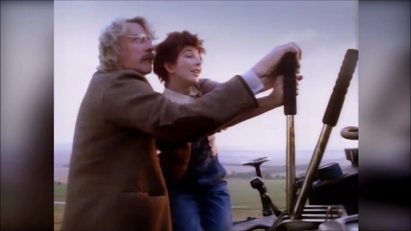 Kate Bush - Cloudbusting