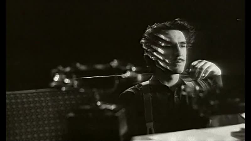 Слушать песни нау. Наутилус помпилиус колеса любви. Наутилус на берегу безымянной реки. Наутилус помпилиус на берегу безымянной реки. Наутилус помпилиус кормильцев.